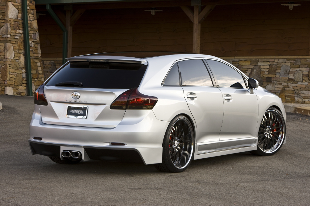 toyota-venza-sportlux.jpg