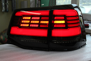 Тюнинг для Стопы Land Cruiser 200 2016 +, диодные , динамические , стиль 2