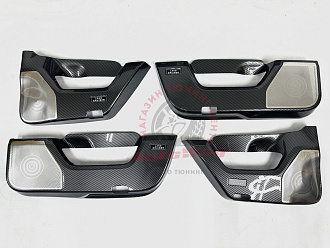 Накладки Land Cruiser 300 внутрь двери + динамики , карбон