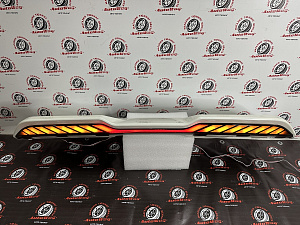 Тюнинг для Спойлер Land Cruiser 300 на верх стекла , белый со стопом и поворотником