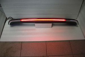 Тюнинг для Спойлер Land Cruiser 200 дизайн Sport Luxury на верх заднего стекла , черный