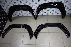 Тюнинг для Фендера Land Cruiser 300 2022 +, чёрный перламутр 