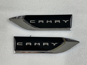 Тюнинг для Эмблемы боковые на крылья Camry V70 с надписью Camry