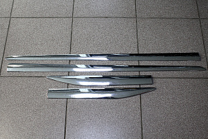 Тюнинг для Молдинги дверей Camry V70 2018 +, хром 