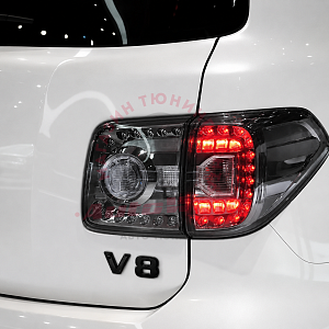 Тюнинг для Шильдики V8 ( Patrol ) , чёрные на заднюю дверь