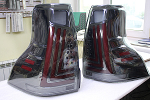 Тюнинг для Стопы Prado 150 дизайн Lexus , дымчатые динамические , стиль 1