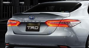 Тюнинг для Спойлер Camry V70 на багажник дизайн TRD , белый перламутр