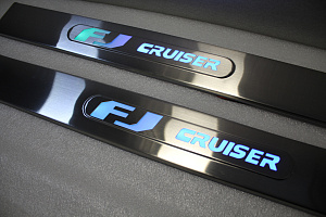 Тюнинг для Накладки FJ Cruiser на пороги дверей , светящиеся
