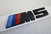 Надпись M5 чёрная