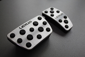 Тюнинг для Накладки LX 570 / LX 450d на педали, металл