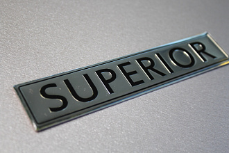 Надпись SUPERIOR 