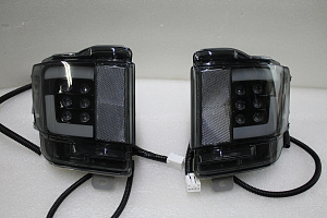 Тюнинг для Стопы дополнительные Land Cruiser 200 2016 +, черные (катафот) , стиль 2